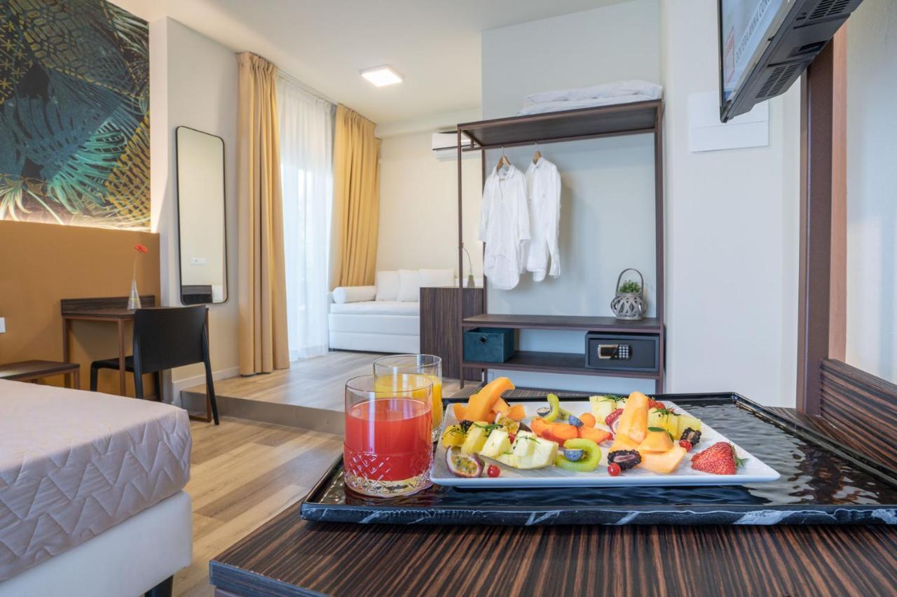 Hotel Suez Lido di Jesolo Bagian luar foto